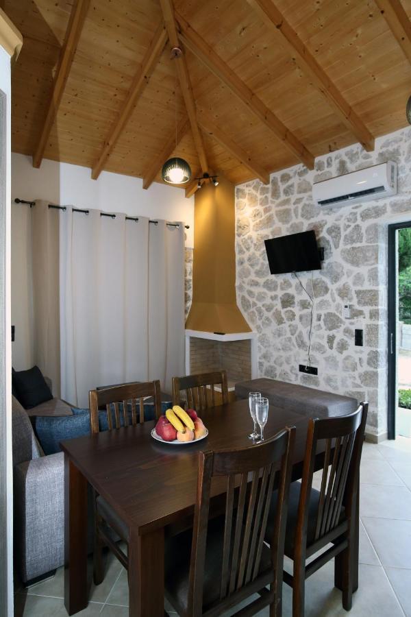 Villa On The Sea Agia Marina  Bagian luar foto
