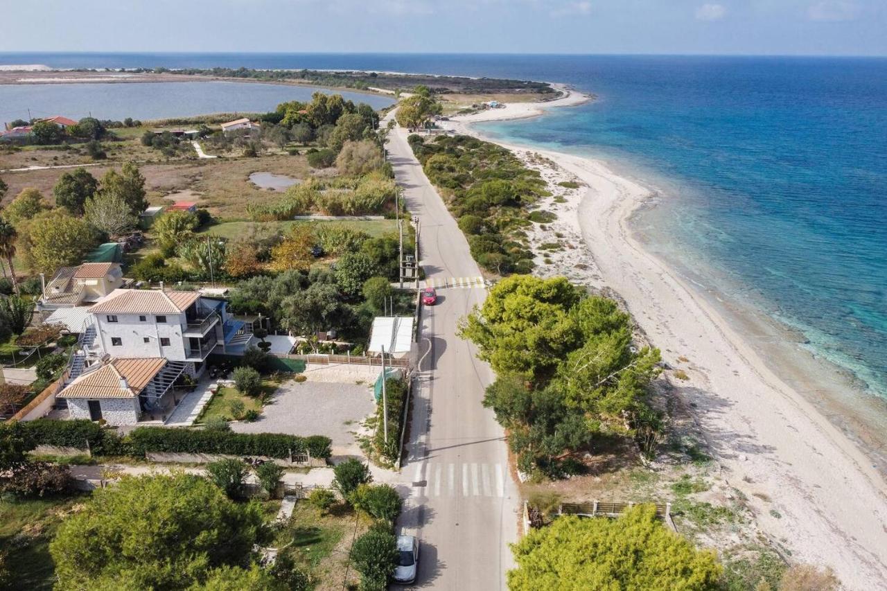 Villa On The Sea Agia Marina  Bagian luar foto