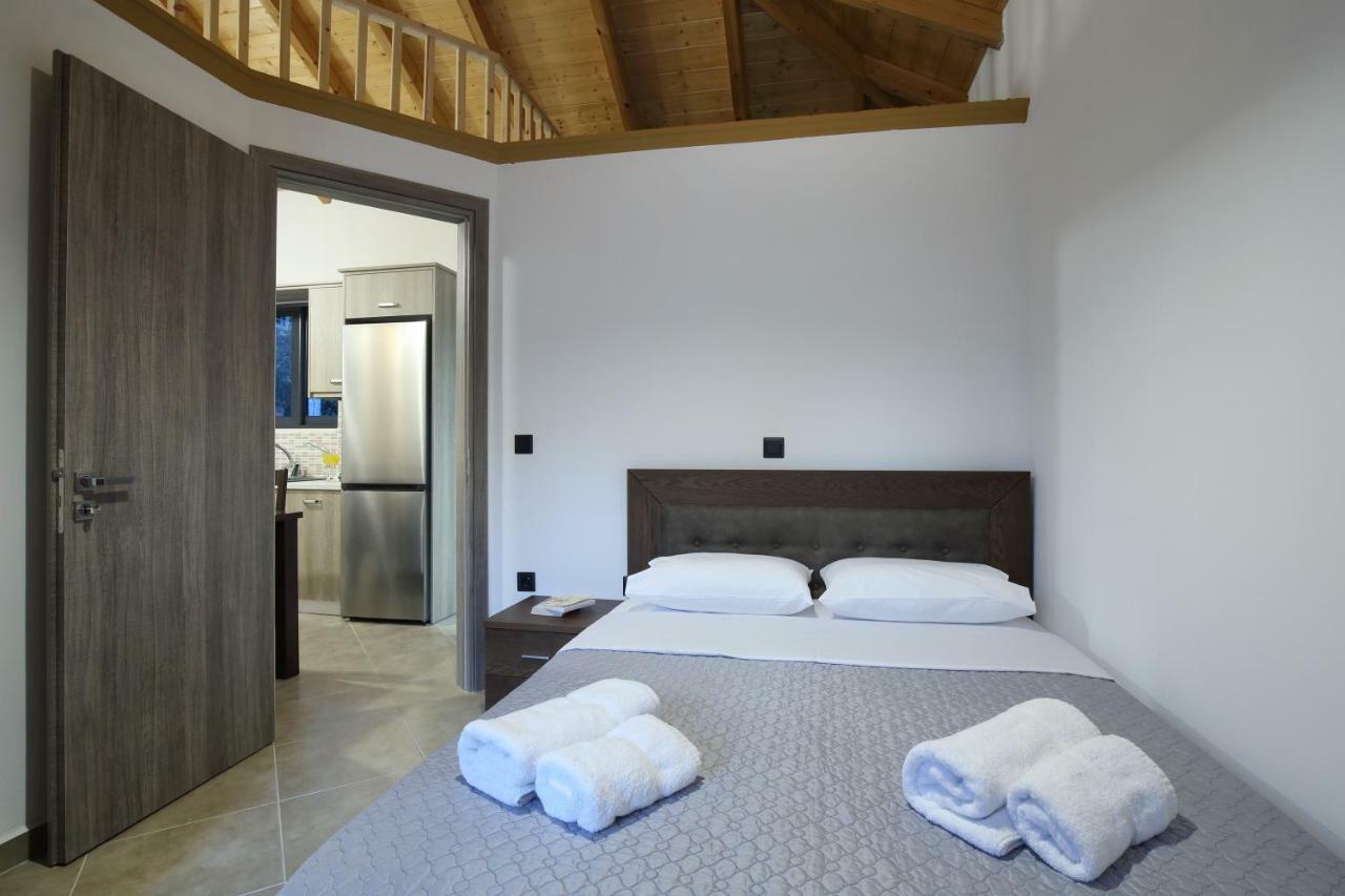 Villa On The Sea Agia Marina  Bagian luar foto